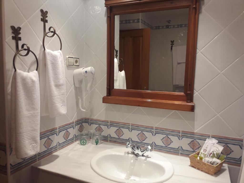 Hotel Nava Real, Navacerrada — photo 2