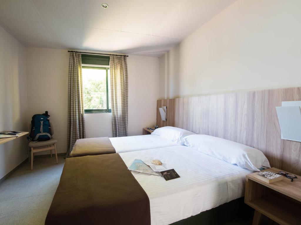 Albergue de Monte do Gozo, Monte do Gozo — photo 2
