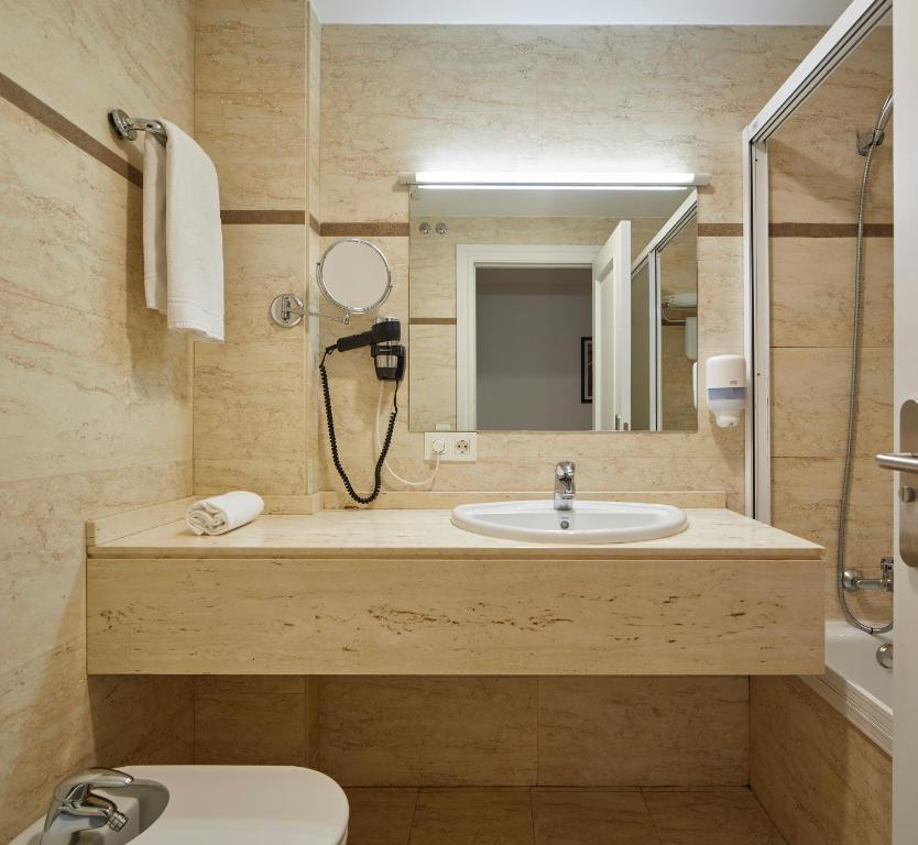 Hostal Arriazu, Pamplona — photo 3