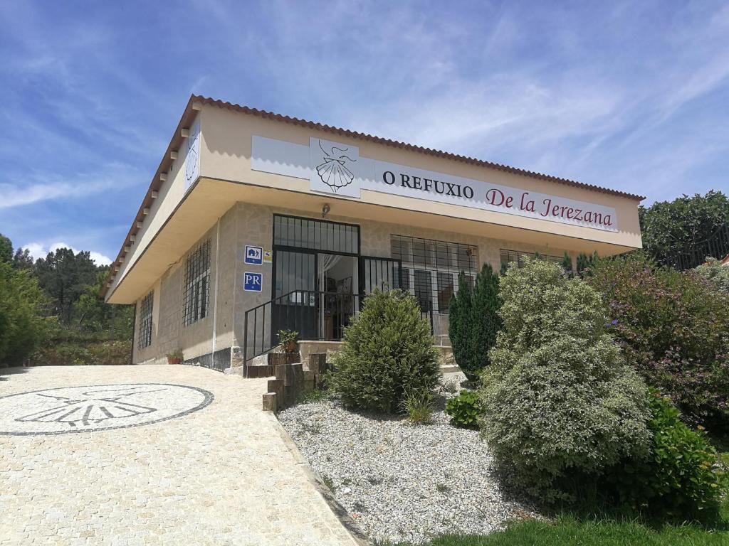 O Refuxio De la Jerezana, Cesantes