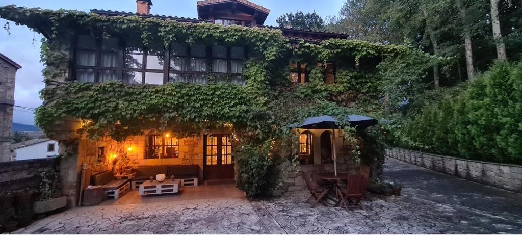 Posada La Lobera, Arroyo de Valdearroyo