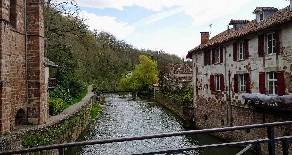 Saint Jean Pied De Port. Centre Ville. Rue Piétonne, Saint Jean Pied De Port — photo 3