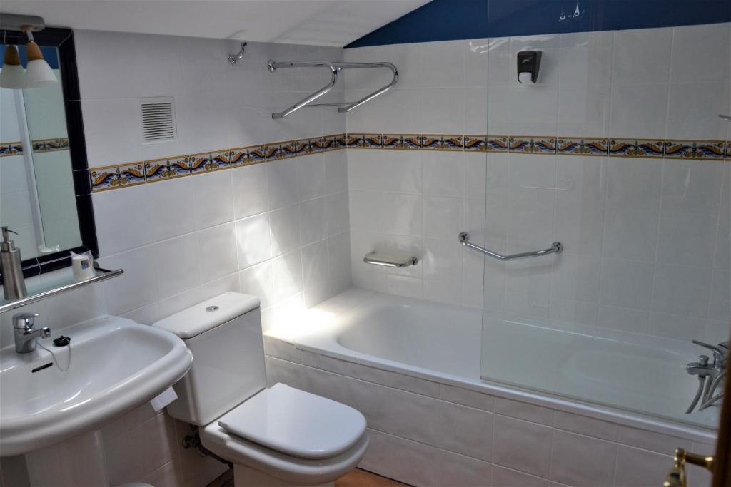 Hostal Infanta Doña Leonor, Villalcázar de Sirga — photo 3
