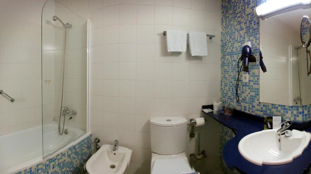 Hotel Cosmopol, Laredo — photo 2