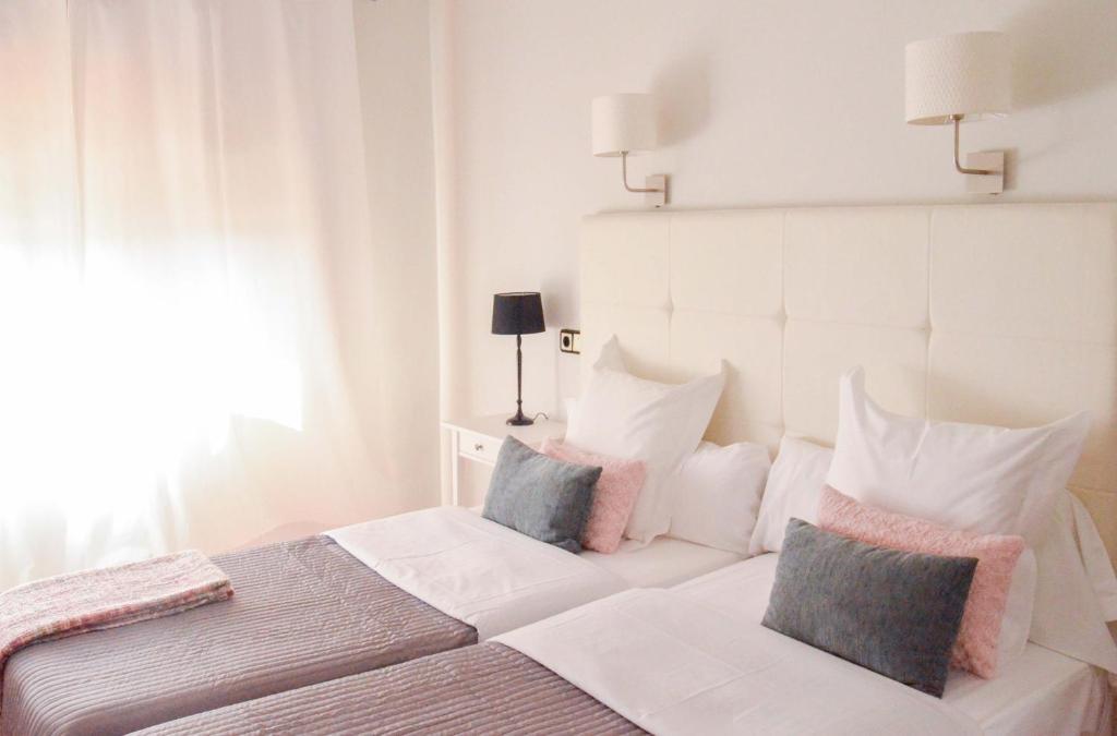 Hostal Carlos V, Puebla de Sanabria — photo 3