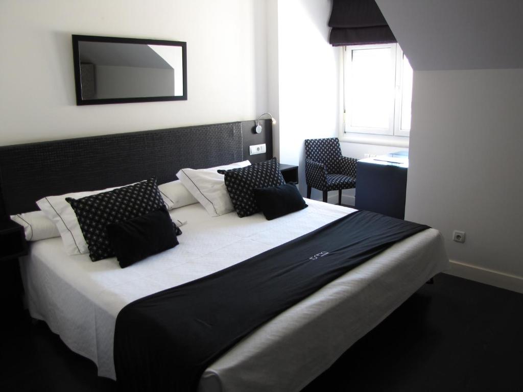 Hotel Room, Pontevedra — photo 2
