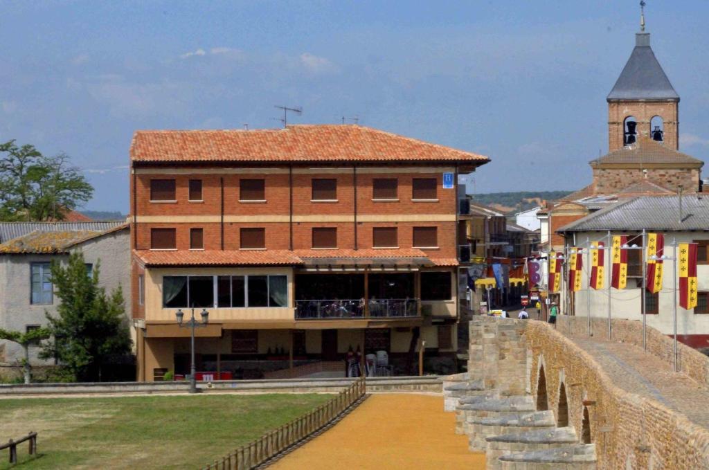 Hostal Don Suero de Quiñones, Hospital de Órbigo