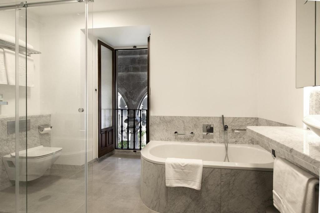 Hostal Reis Católicos (Parador de Santiago), Santiago de Compostela — photo 2