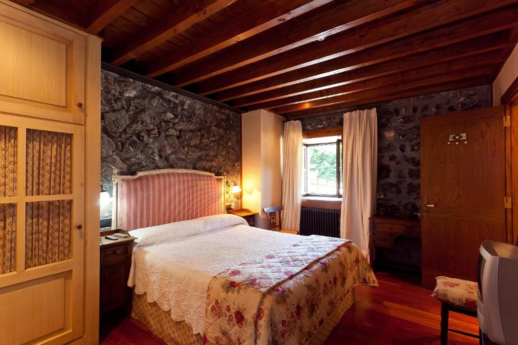 Hotel Antsotegi, Etxebarria