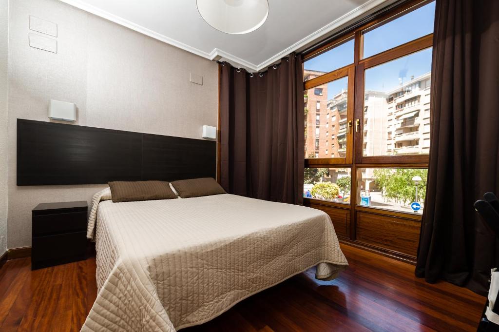 Hostal Catamarán, Castro Urdiales — photo 2