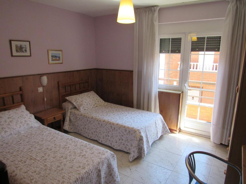Hostal El Abuelo, Trobajo del Camino — photo 2