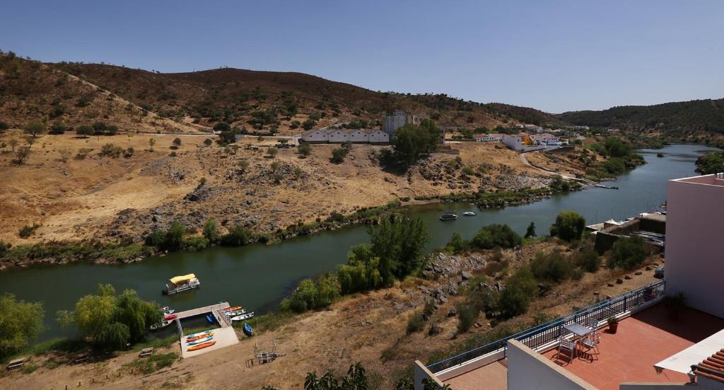 Alojamentos Oasis, Mertola