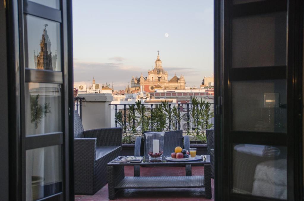 Hotel Plaza, Sevilla — photo 3
