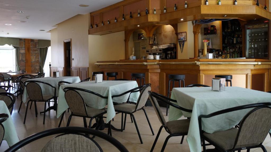 Hotel Larry, Cee — photo 3