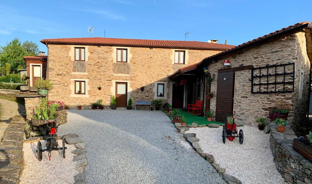 Casa Rural do Horreo, Calle