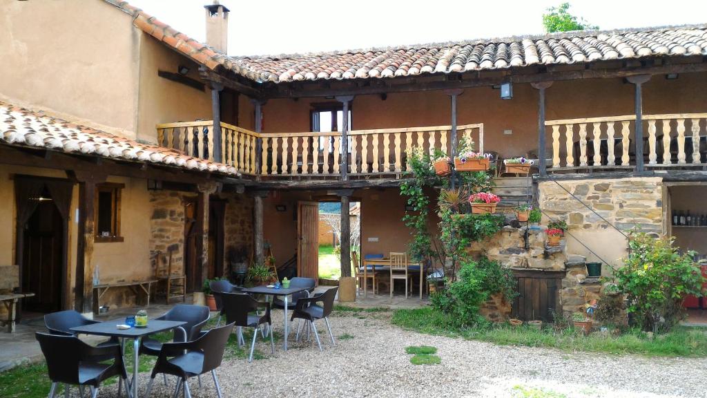 Albergue las Águedas, Murias de Rechivaldo