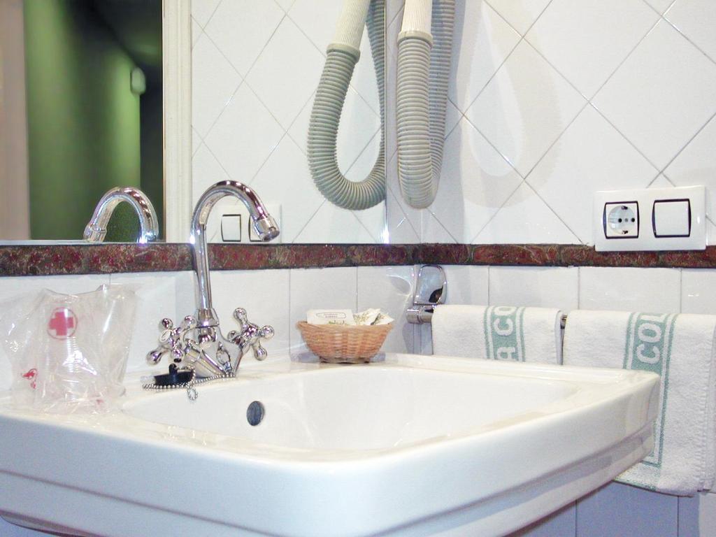 Hotel La Colmena, Luarca — photo 2