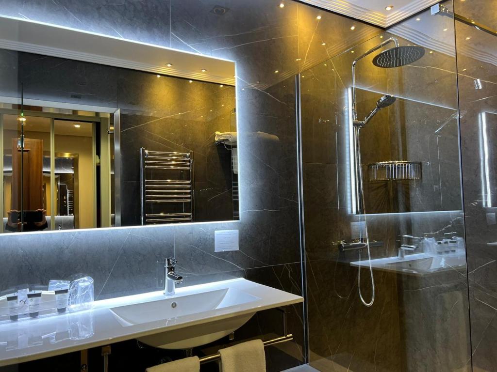 Hotel Comillas, Comillas — photo 3