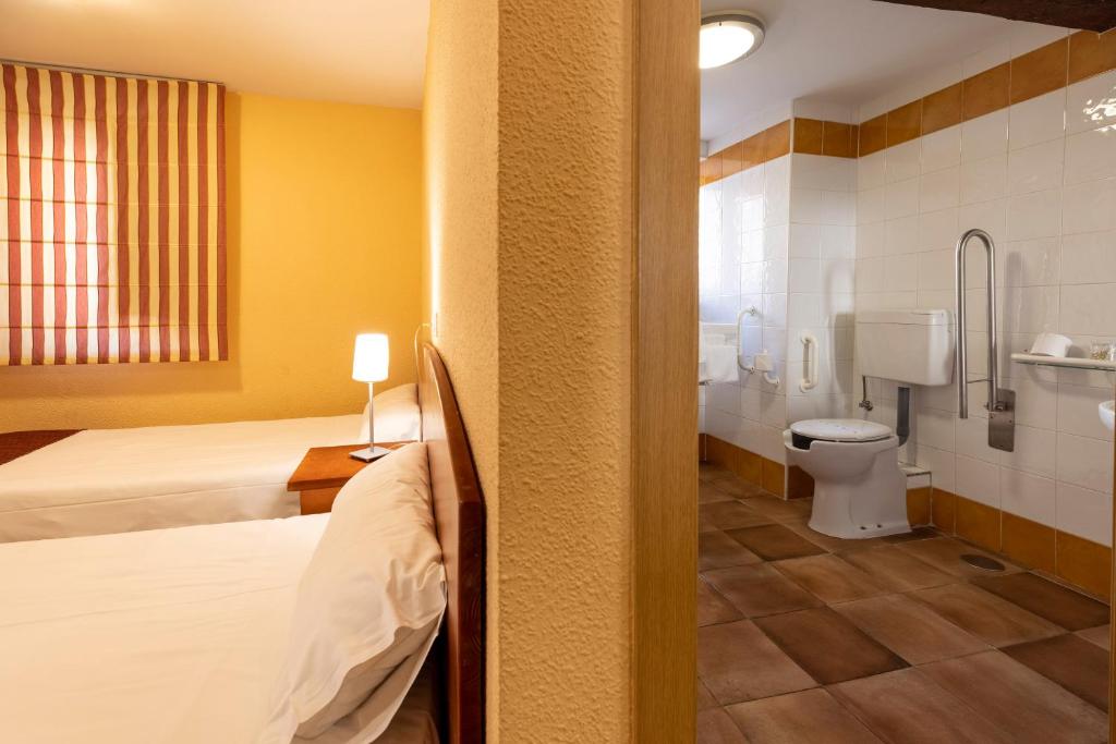 Hostal Puerta del Alcázar, Ávila — photo 3