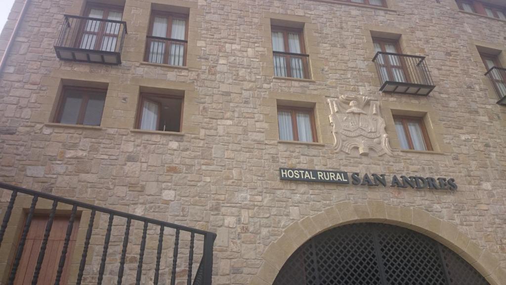 Albergue & Hostal San Andrés, Torres del Río
