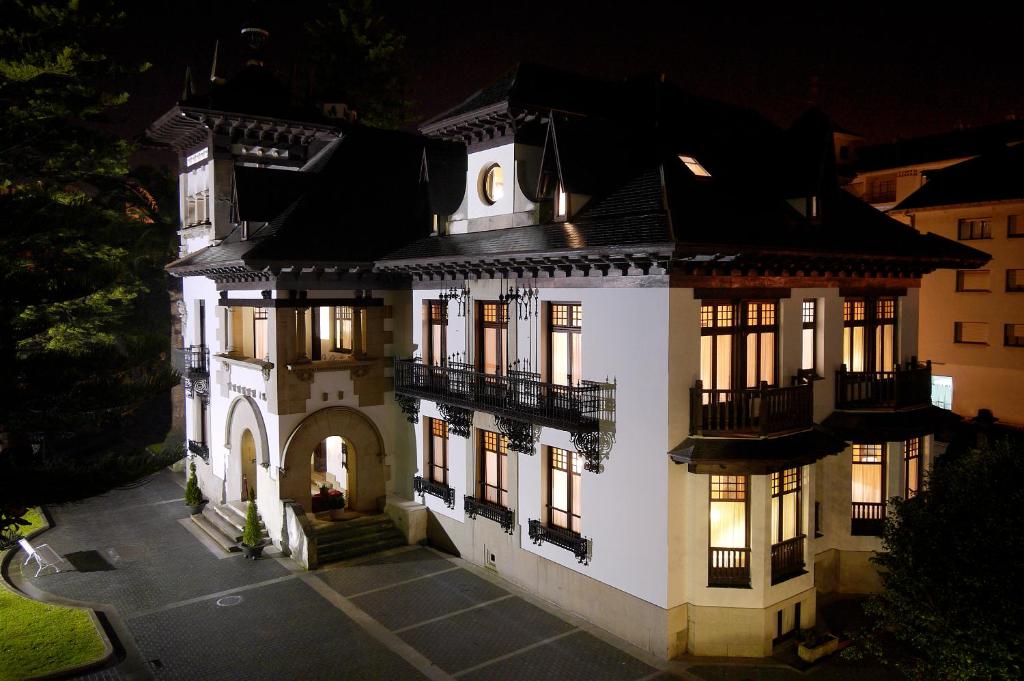 Hotel Palacio Arias, Navia