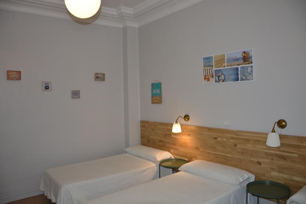 Hostal Moratín, Valencia — photo 2
