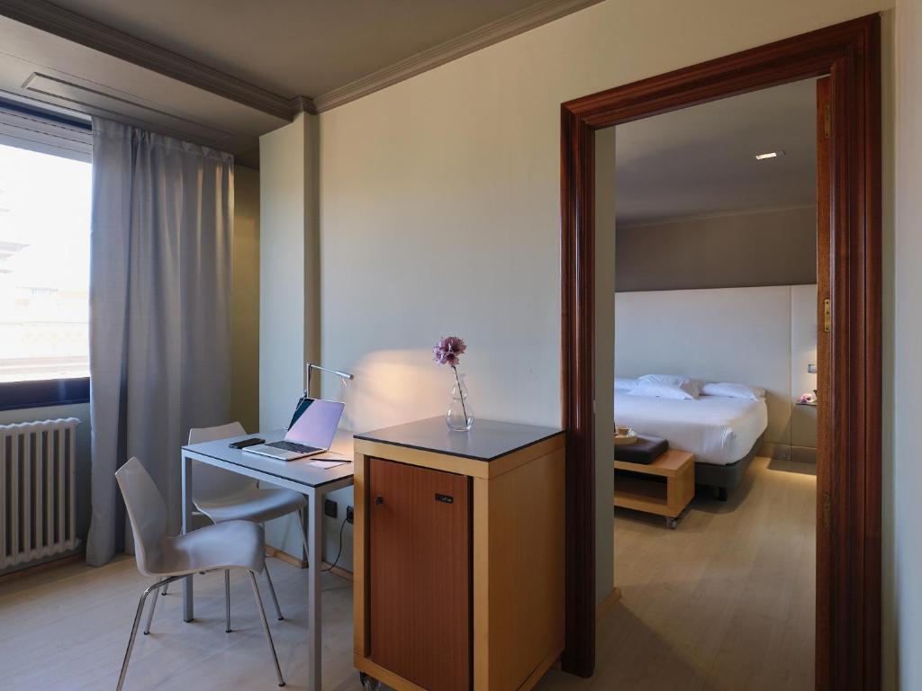Hotel CH Almirante, Ferrol