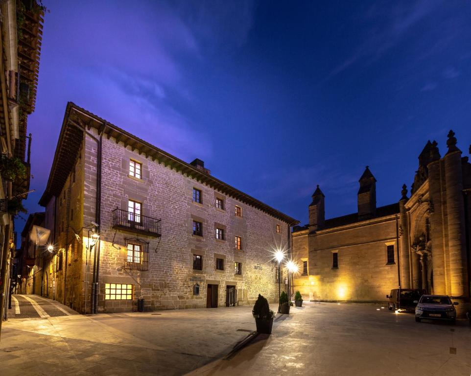 Hotel Palacio de Pujadas, Viana