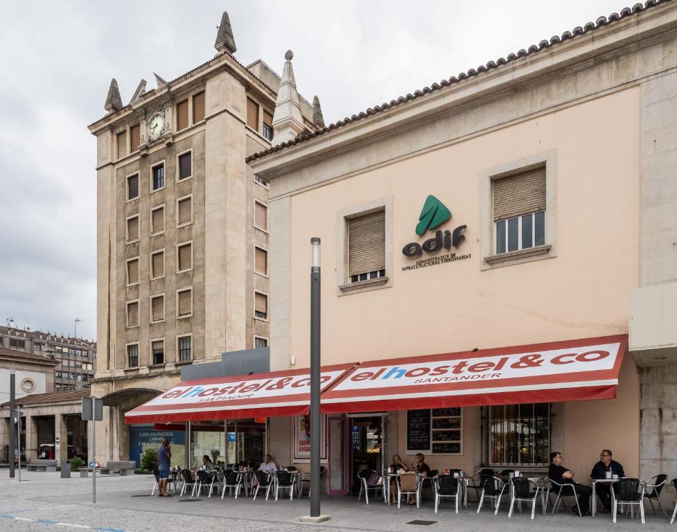 Hostel & Co, Santander