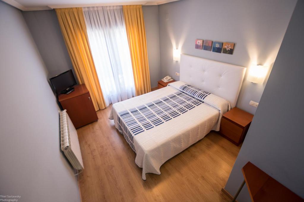 Hotel El Roble, Cervera de Pisuerga — photo 2