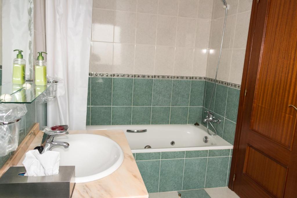 Hotel Avenida III, Villadangos del Páramo — photo 2