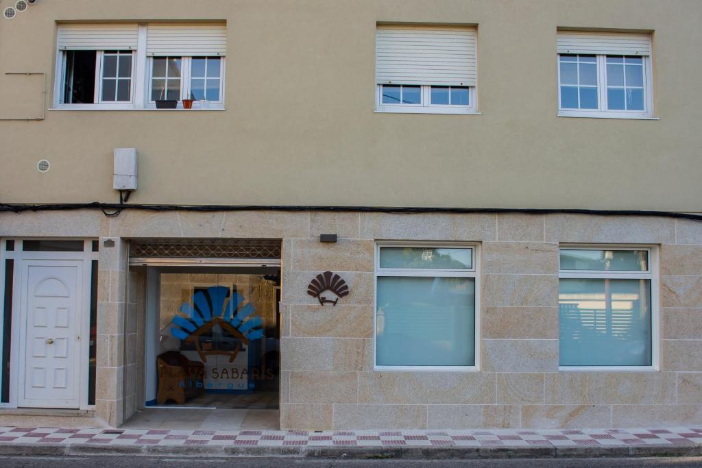 Albergue Playa de Sabarís, Sabarís