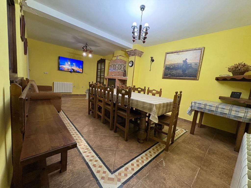 Casa Rural Calderón De Medina I II Y III, Siete Iglesias de Trabancos