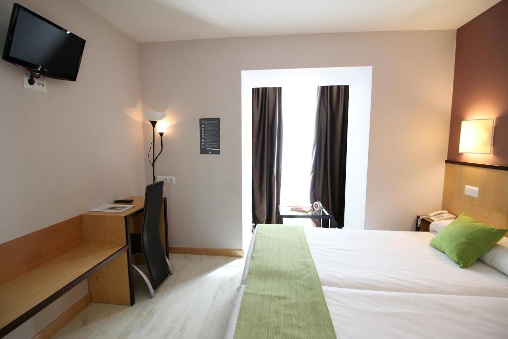 Hotel Alda Entrearcos, Burgos