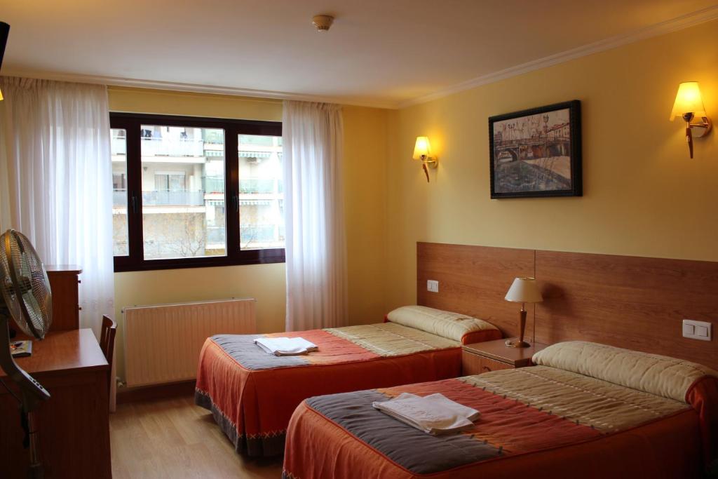 Hostal El Volante, Estella — photo 2