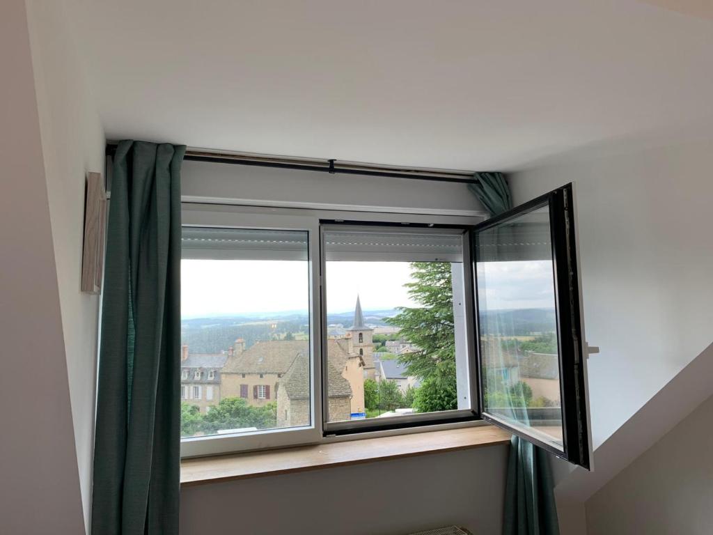 Gîte La Ferme de l'Aubrac-Aubrac Hôtel, Aumont-Aubrac — photo 3