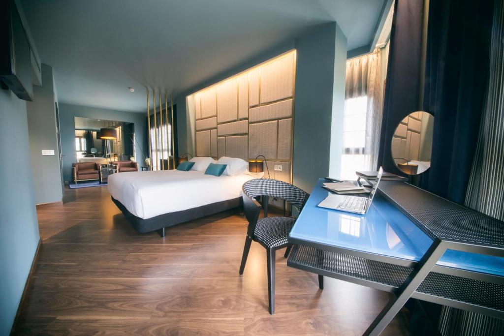 Pamplona Catedral Hotel, Pamplona — photo 2